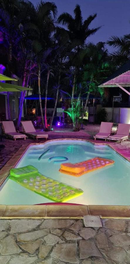 Oasis Tropical Aparthotel Pereybere Beach Bagian luar foto